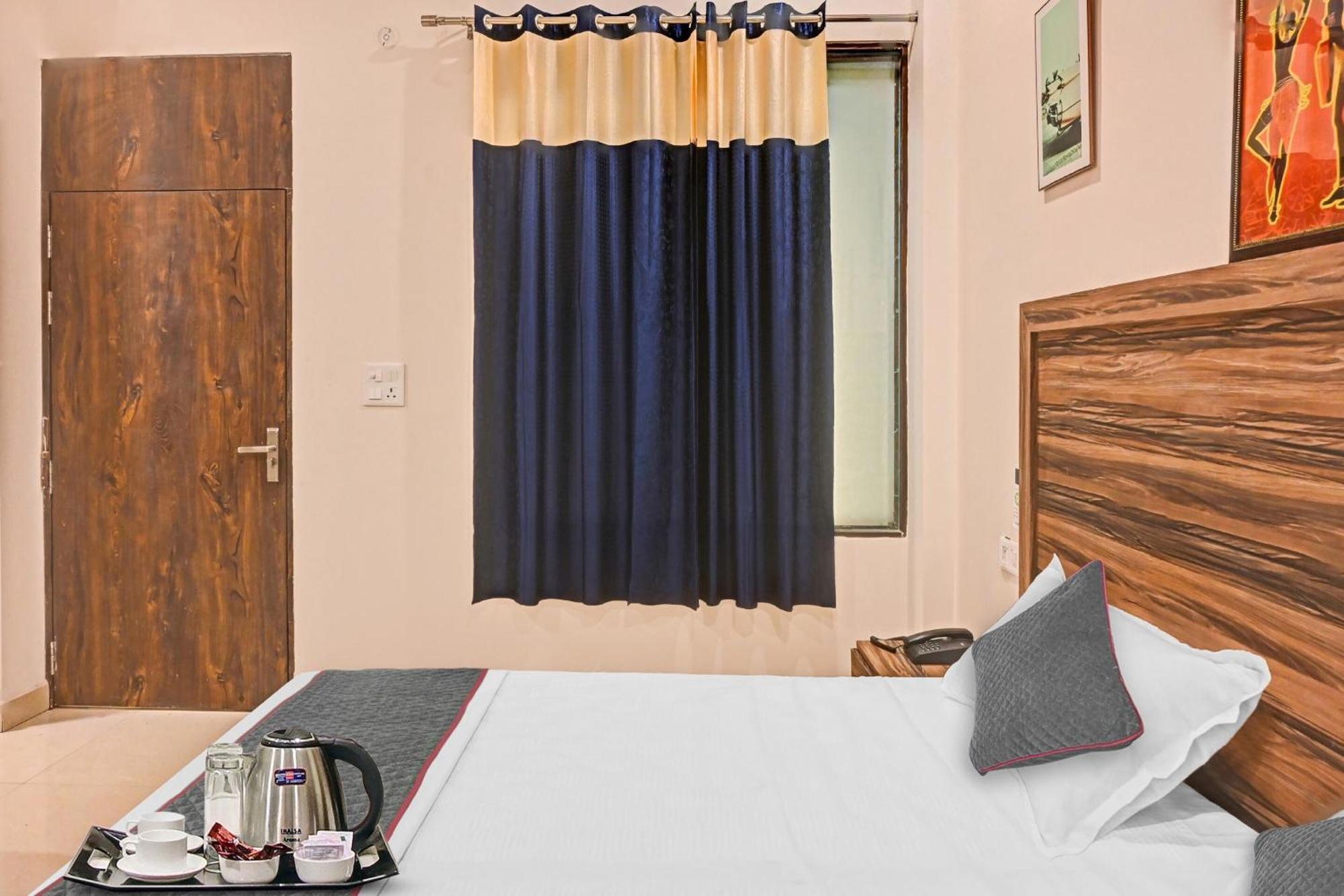 Sangam International Group Of Hotels Аллахабад Экстерьер фото